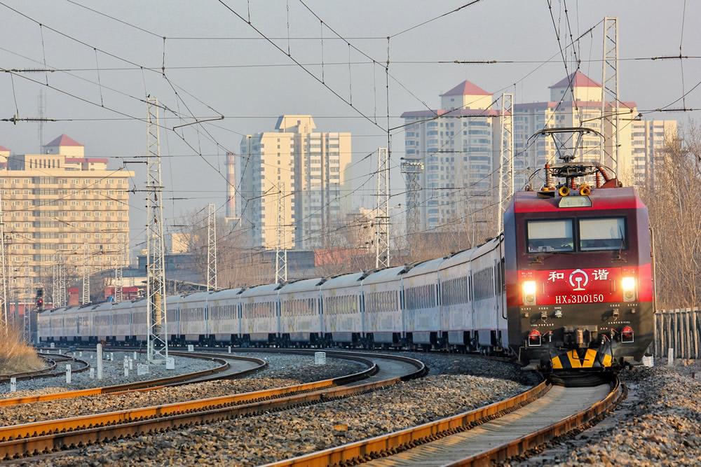 火車進京最新動態(tài)，速度與時代的交響樂章啟幕